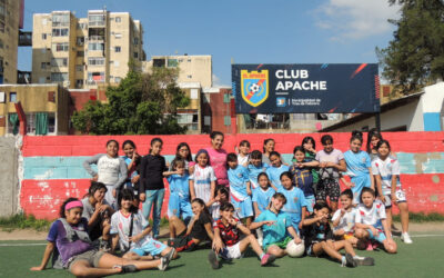 Fútbol con Corazón: Las Jugadoras del Club El Apache salen a la cacha